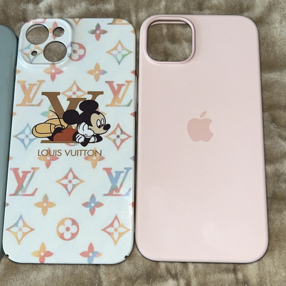 Lot of three iPhone 14 Plus cases two are apple - Picture 2 of 3